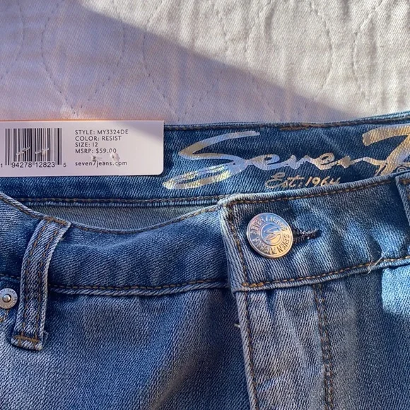 Women’s Seven weekend jean short